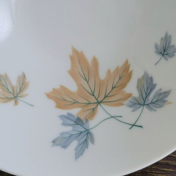 Vintage Noritake Maplewood Round Serving Bowl, Blue & Tan Autumn Leaves, c.1960s - Picture 7 of 11